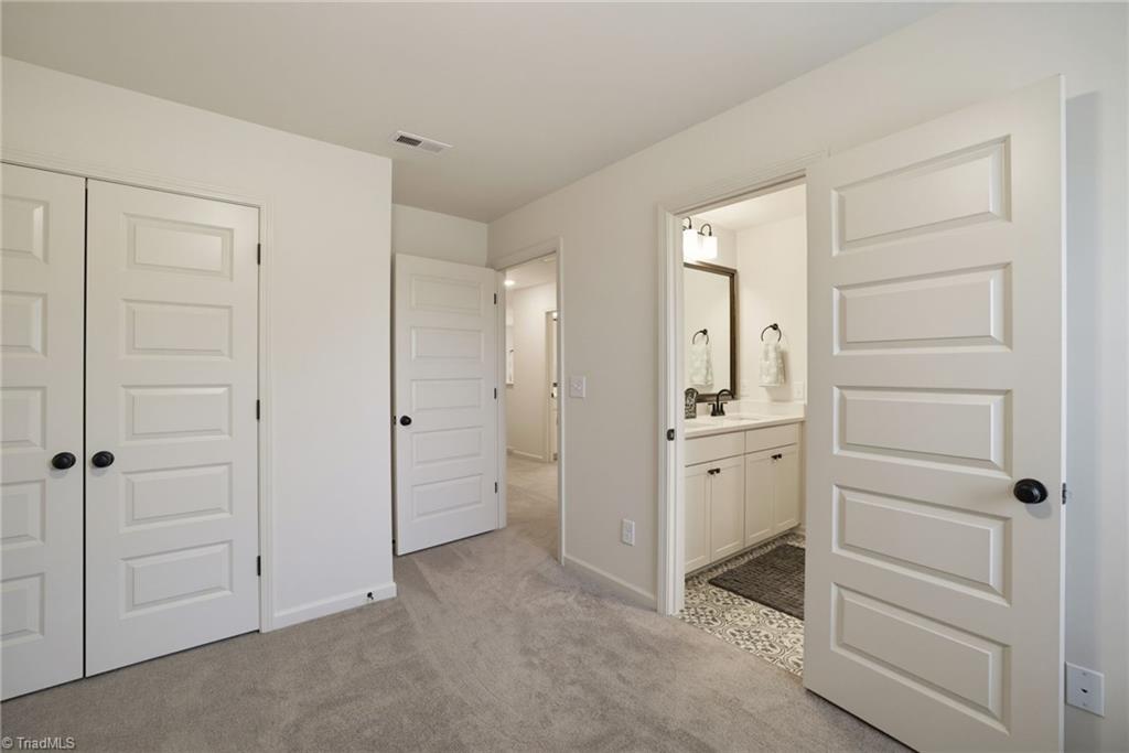 407 Brooke Hill Drive Property Photo 32