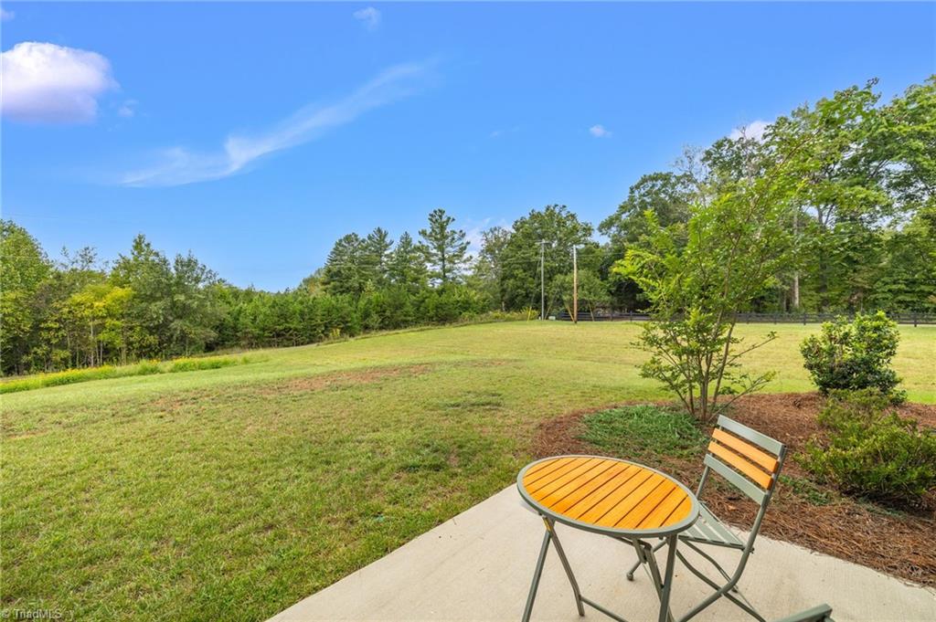 407 Brooke Hill Drive Property Photo 34