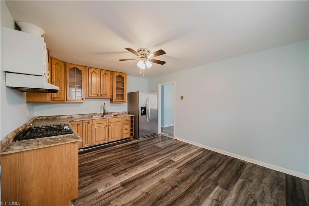 2102 Bothwell Street Property Photo 22