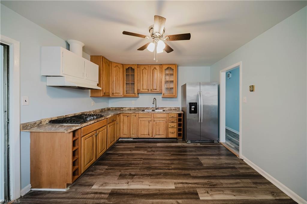 2102 Bothwell Street Property Photo 24