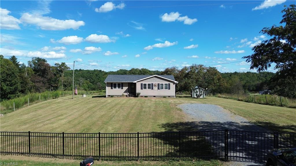 605 Liberty School Road Property Photo 3