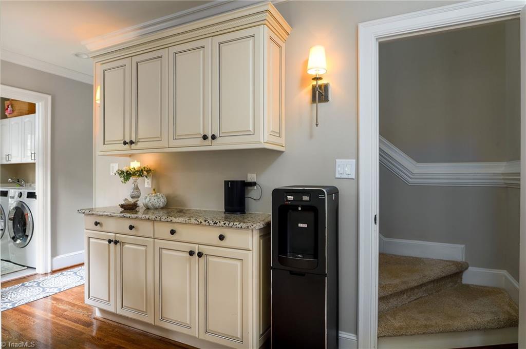 531 Kingsdown Court Property Photo 18