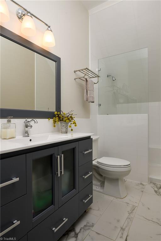 531 Kingsdown Court Property Photo 23
