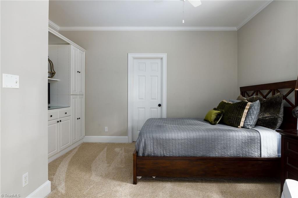 531 Kingsdown Court Property Photo 31