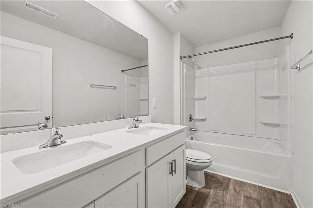 135 Carriage Cove Circle Property Photo 18