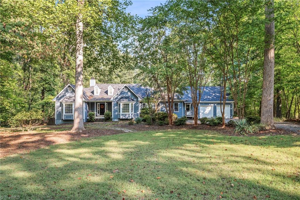 174 Hunters Glen Drive Property Photo 1