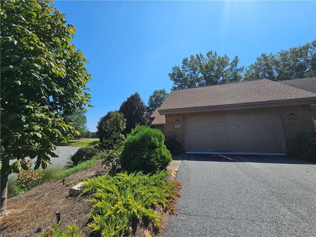 105 Willowbrook Place Property Photo 1