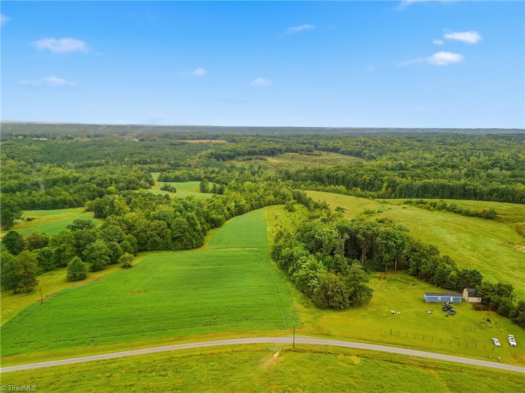 692 Topnot Road Property Photo 1