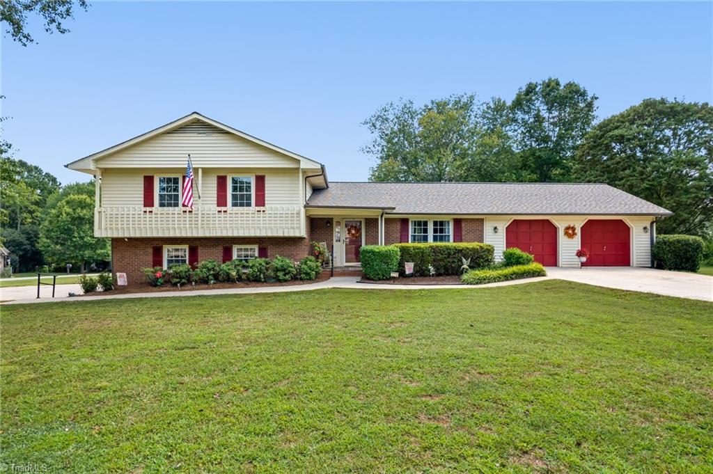 324 Heatherford Drive Property Photo 1