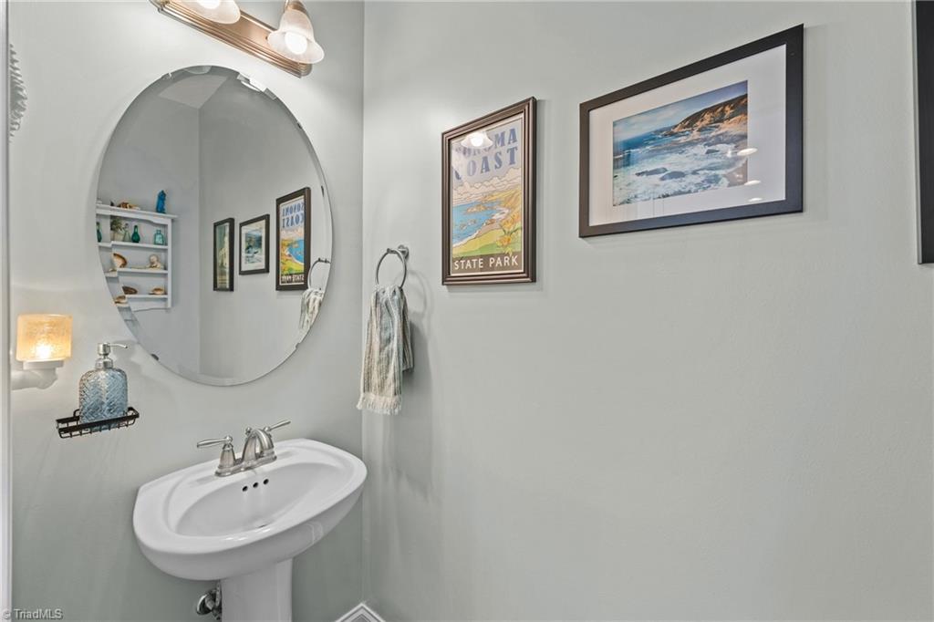 306 Blue Lake Drive Property Photo 17