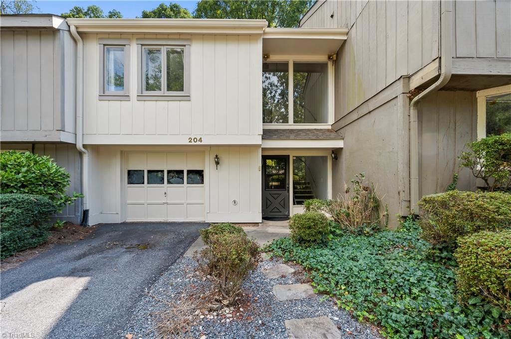 204 Lamplighter Circle Property Photo 1