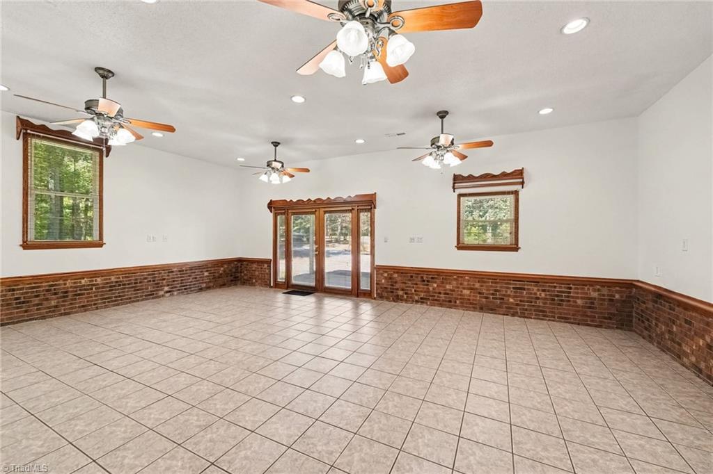 7235 Ledbetter Road Property Photo 5