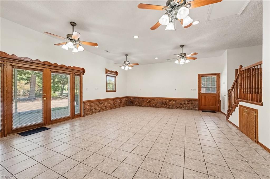 7235 Ledbetter Road Property Photo 6