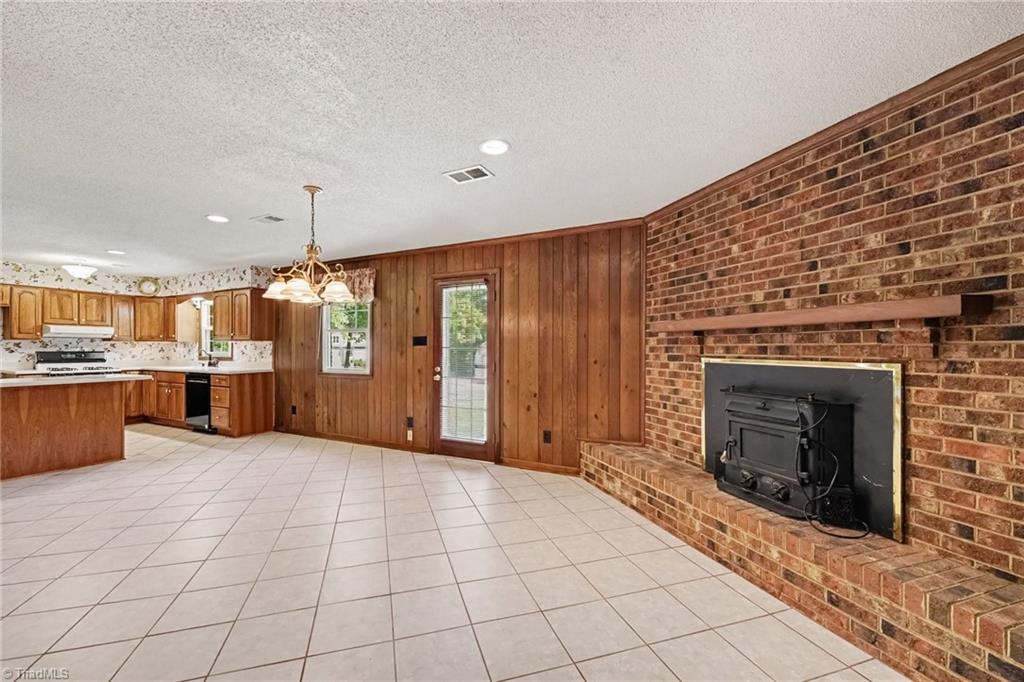 7235 Ledbetter Road Property Photo 8