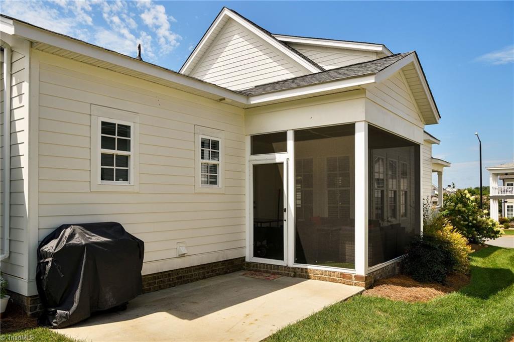 1556 Autumn Park Circle Property Photo 22