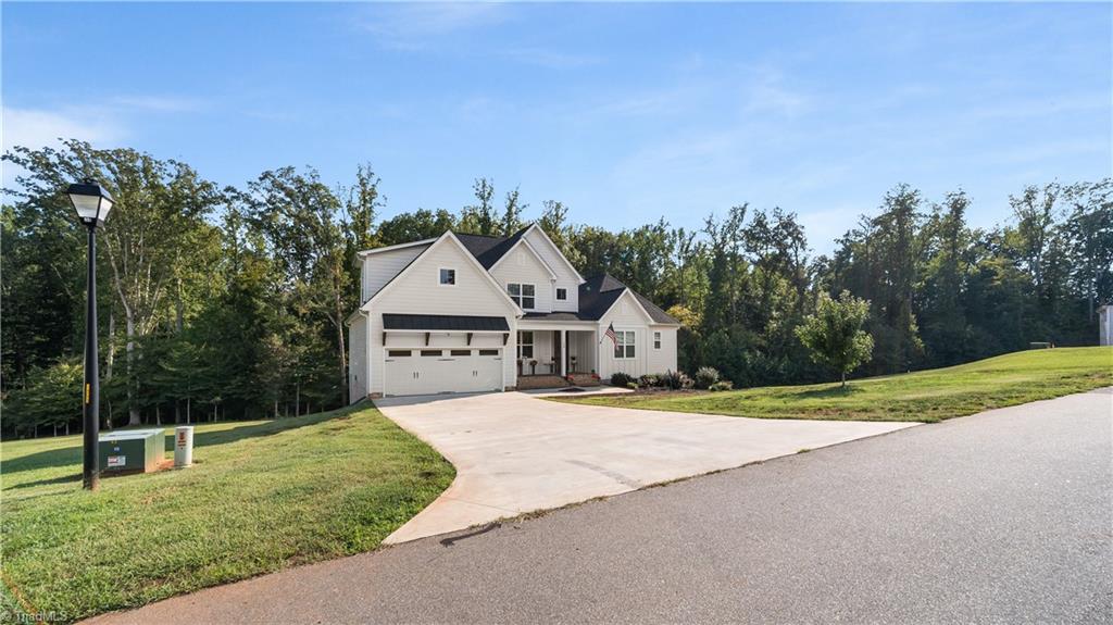 175 Arrow Glenn Court Property Photo 2