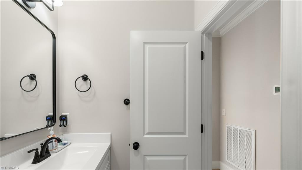 175 Arrow Glenn Court Property Photo 33