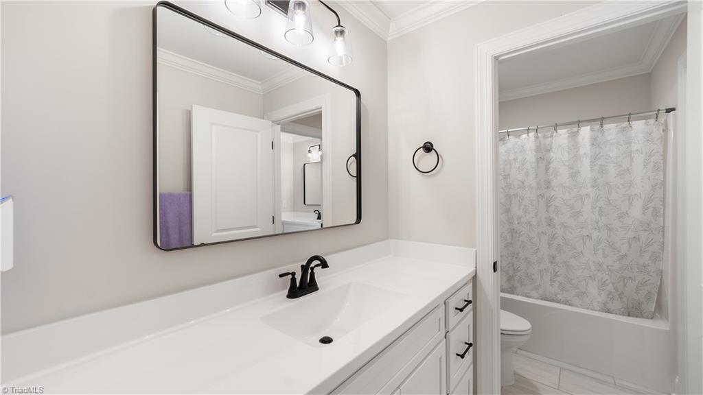 175 Arrow Glenn Court Property Photo 35