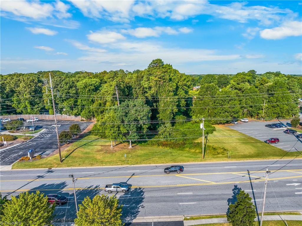 1702 Westchester Drive Property Photo 3