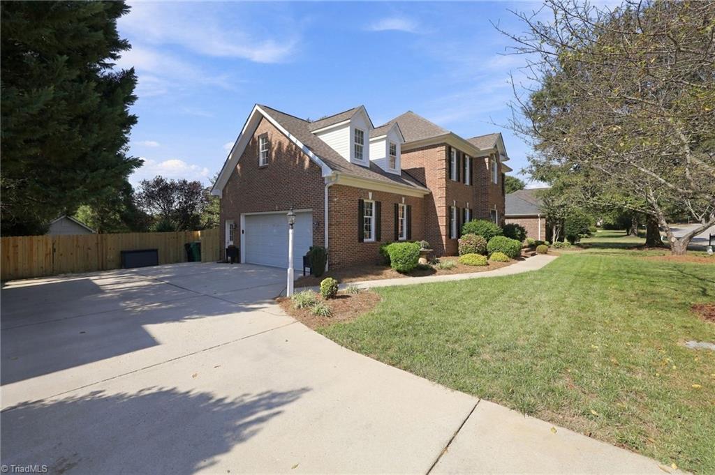 4325 Oakton Drive Property Photo 3