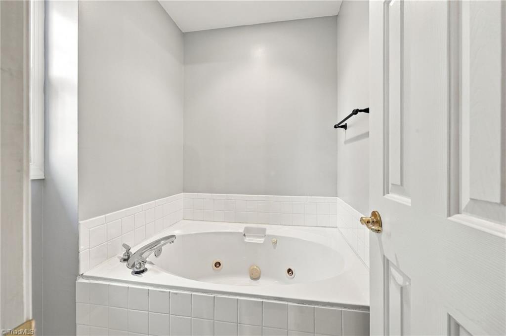 4325 Oakton Drive Property Photo 27