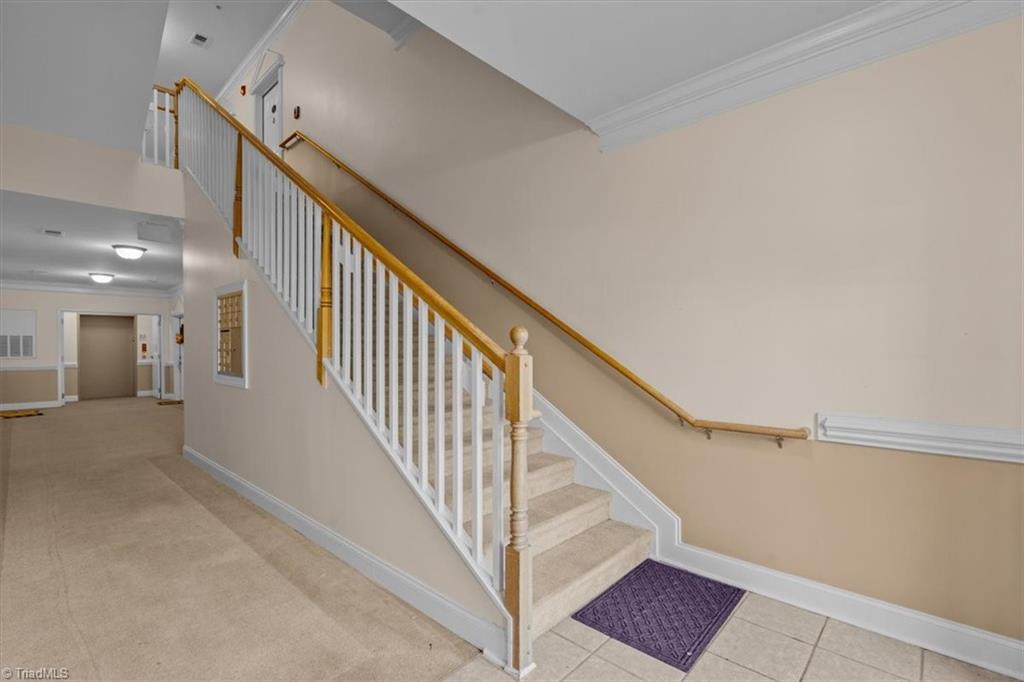 200 Lennox Drive # 3a Property Photo 2