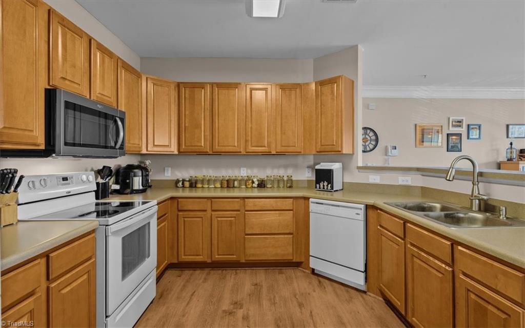 200 Lennox Drive # 3a Property Photo 6