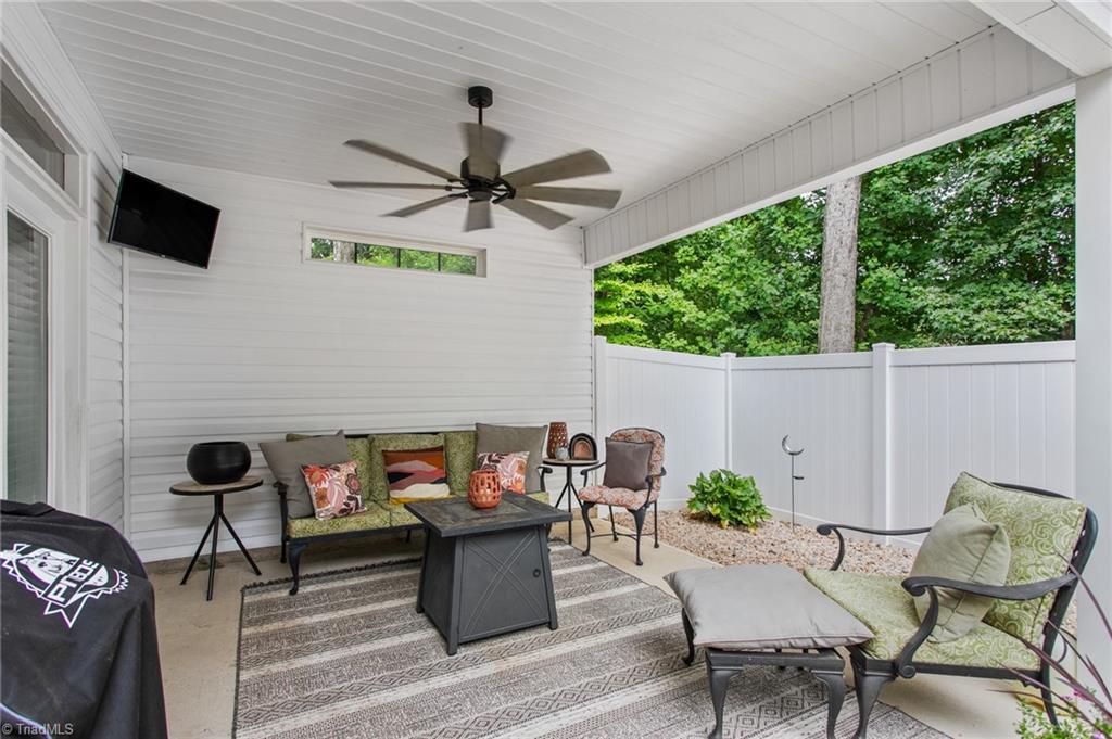 660 Corregidor Street Property Photo 30