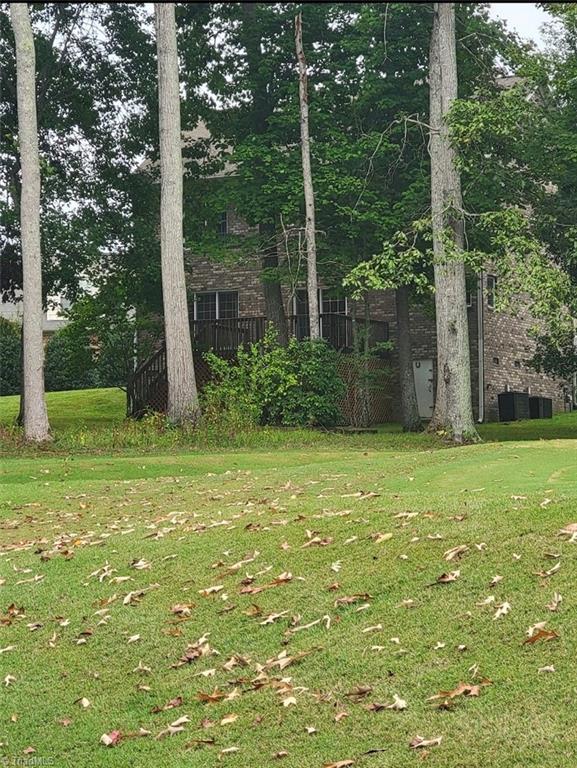 424 Southern Woods Drive Property Photo 17