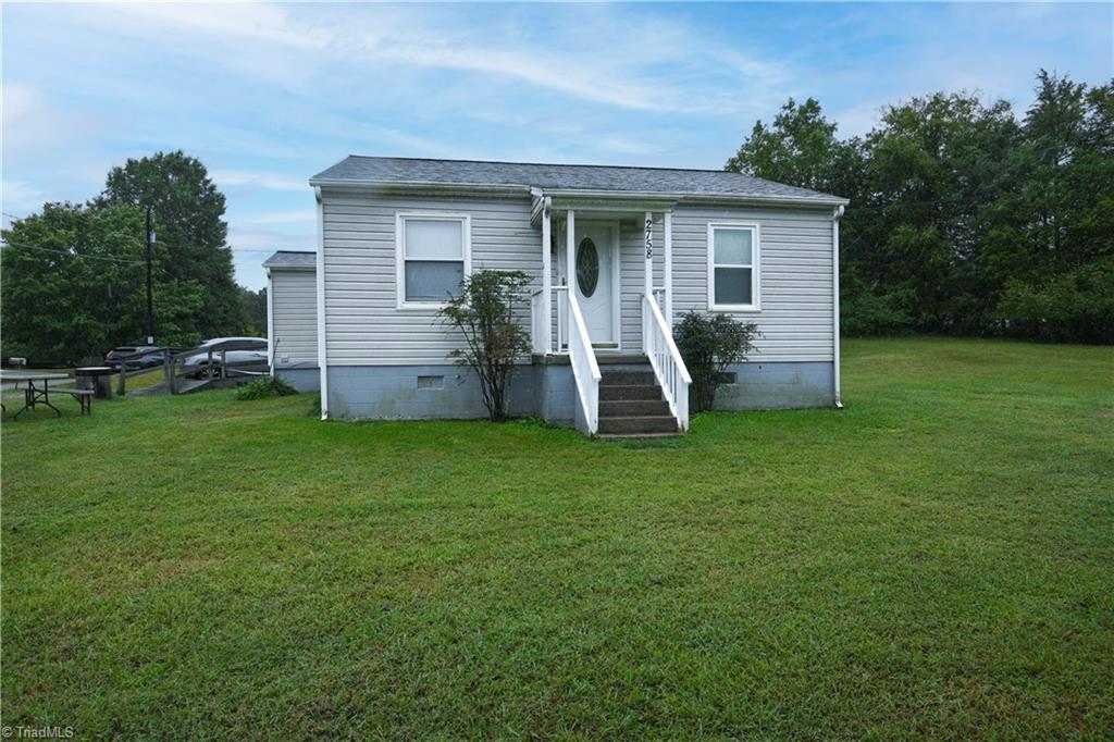 2758 N Old Greensboro Road Property Photo 1