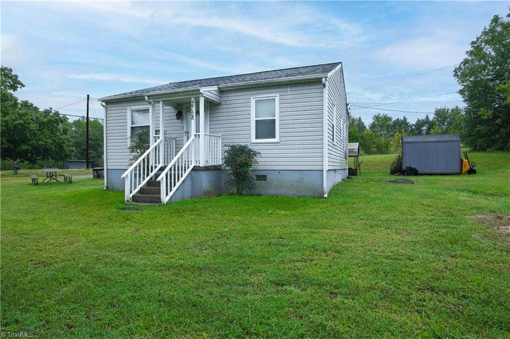 2758 N Old Greensboro Road Property Photo 2