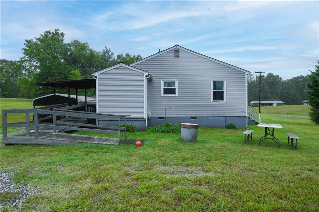 2758 N Old Greensboro Road Property Photo 3