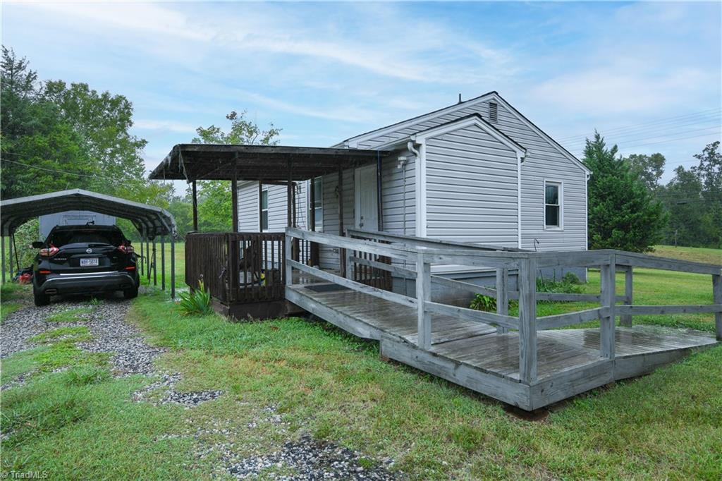 2758 N Old Greensboro Road Property Photo 4