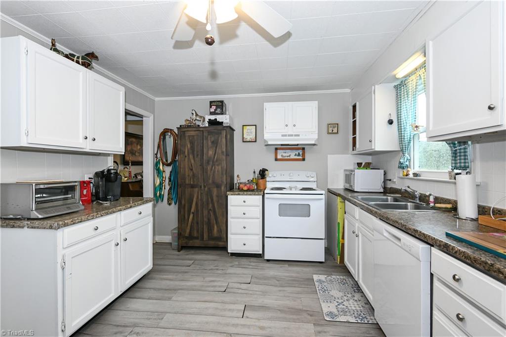 2758 N Old Greensboro Road Property Photo 10
