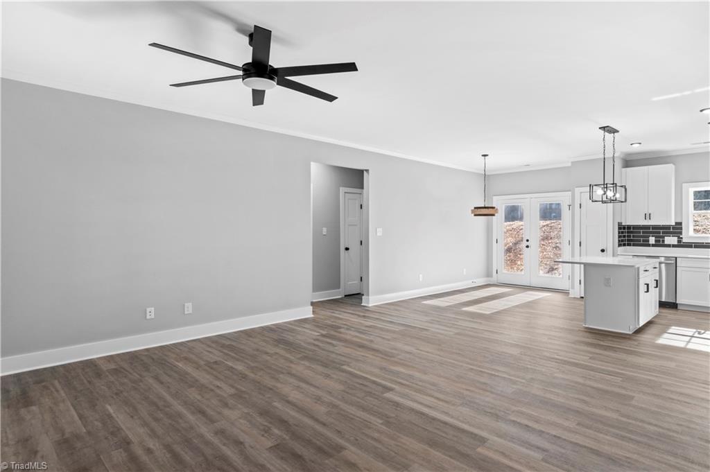 2328 Summerlin Street Property Photo 10