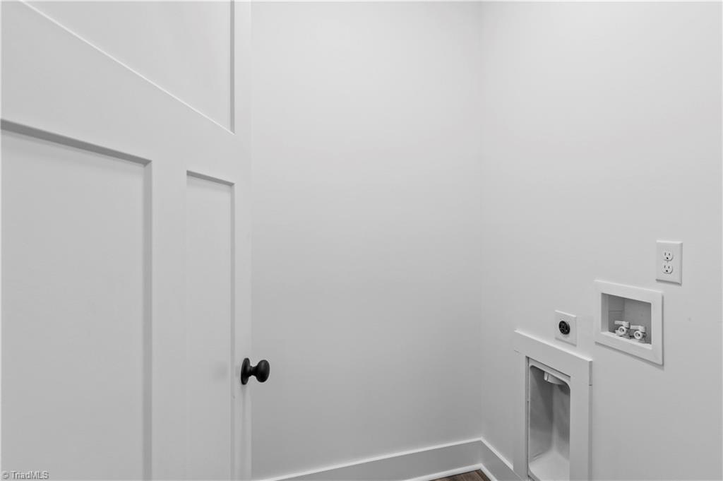 2328 Summerlin Street Property Photo 14