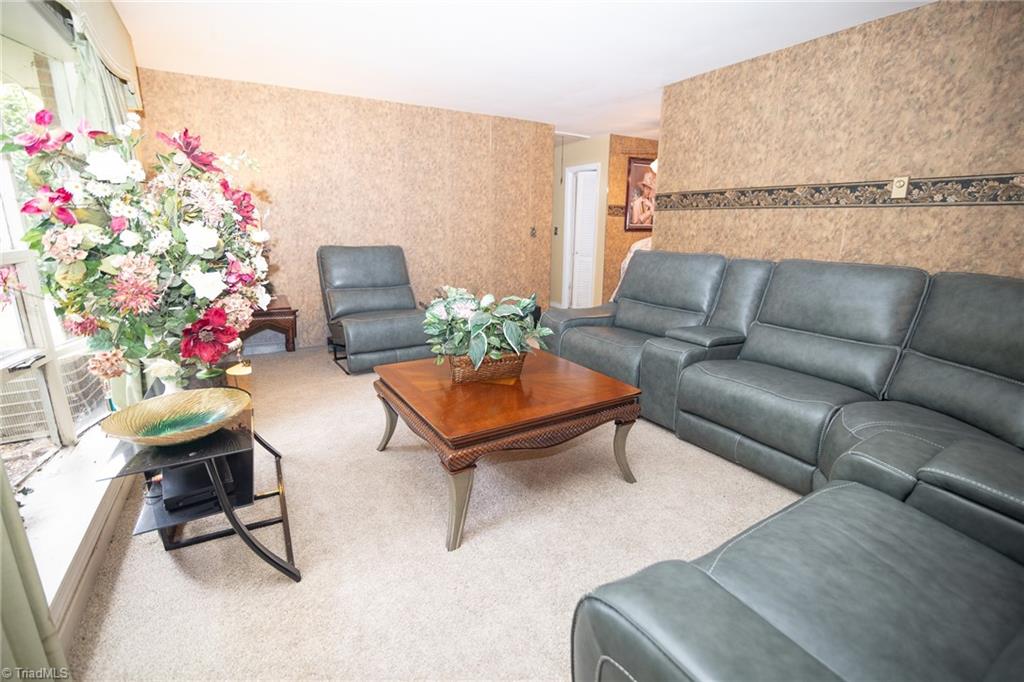 1256 Terry Road Property Photo 4