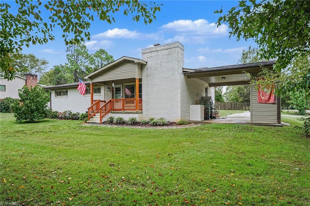 5107 Grandover Parkway Property Photo 3