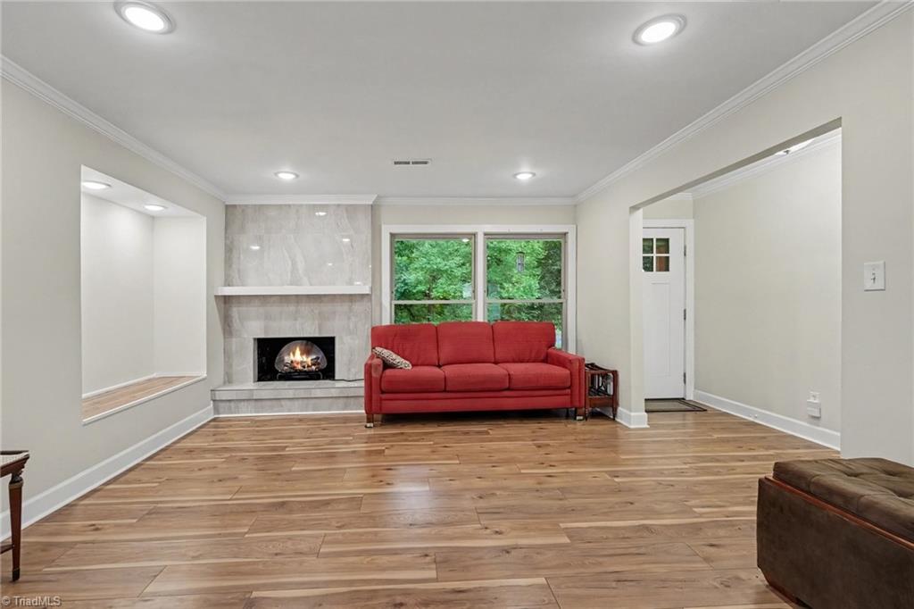 5107 Grandover Parkway Property Photo 6