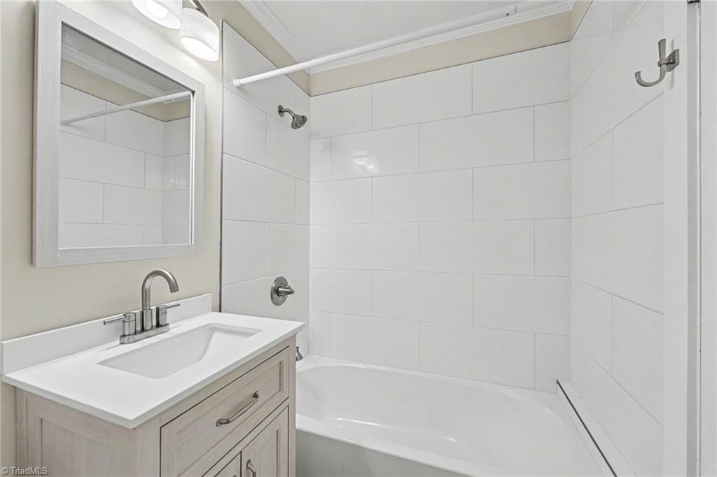 5107 Grandover Parkway Property Photo 23