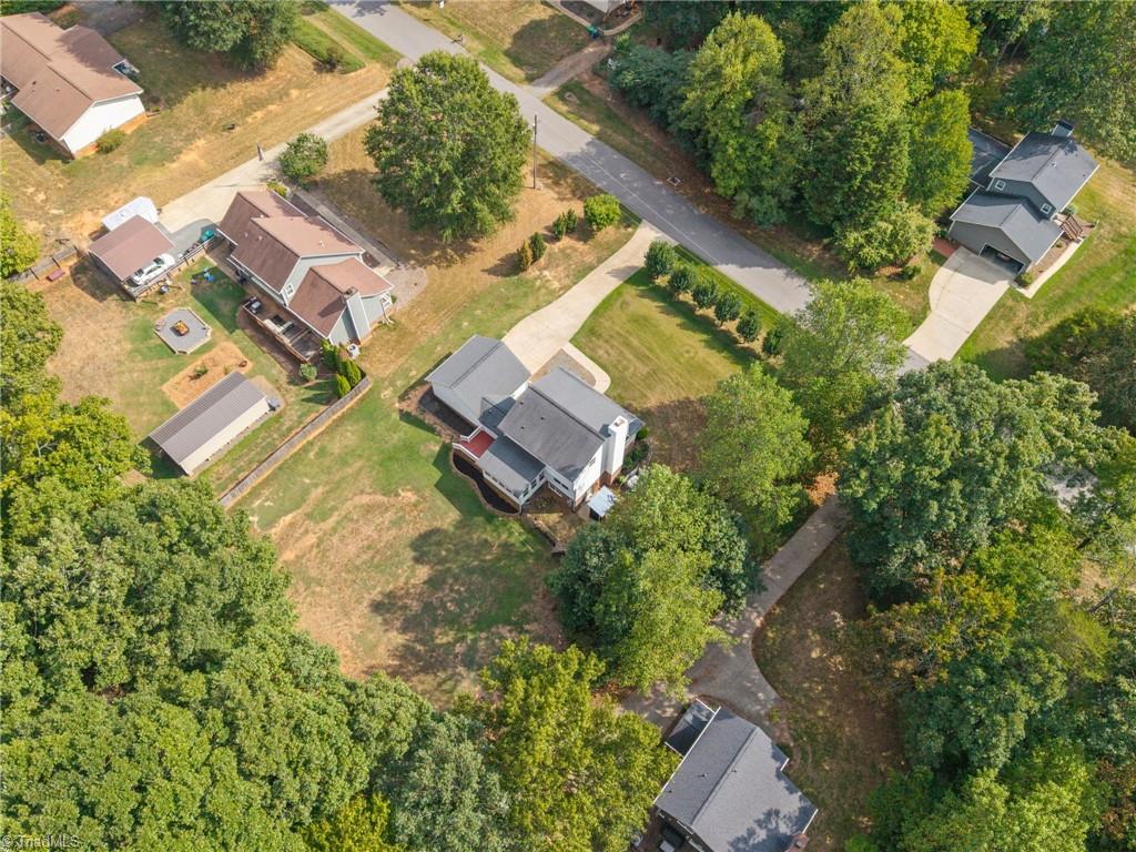 163 Somerset Drive Property Photo 3