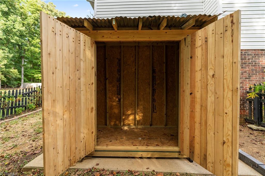 163 Somerset Drive Property Photo 11