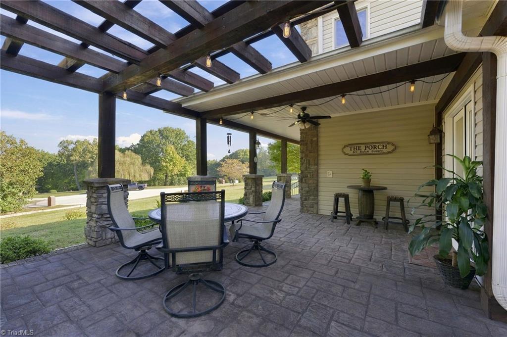 246 Dionne Way Property Photo 7