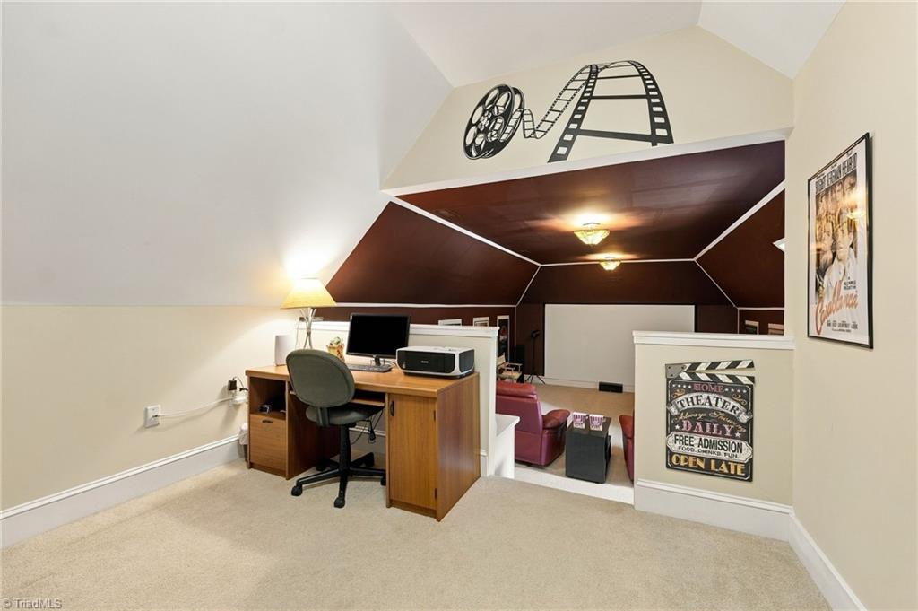 246 Dionne Way Property Photo 32