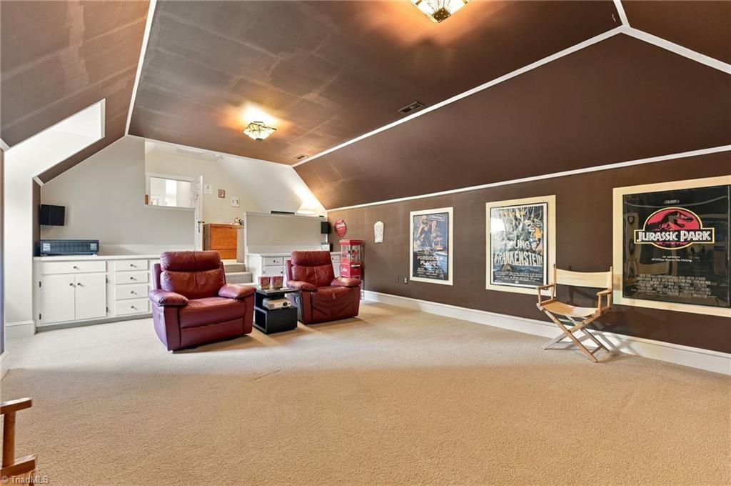 246 Dionne Way Property Photo 34