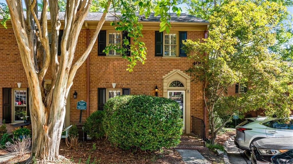 400 Fisher Park Circle Property Photo 1