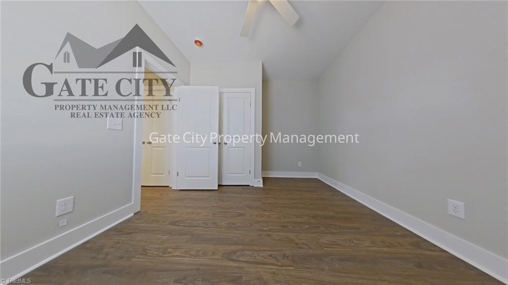 40 E 4th Street Property Photo 7