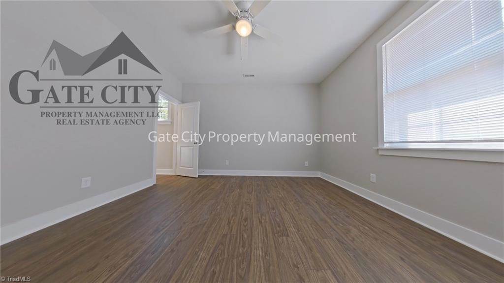 40 E 4th Street Property Photo 15