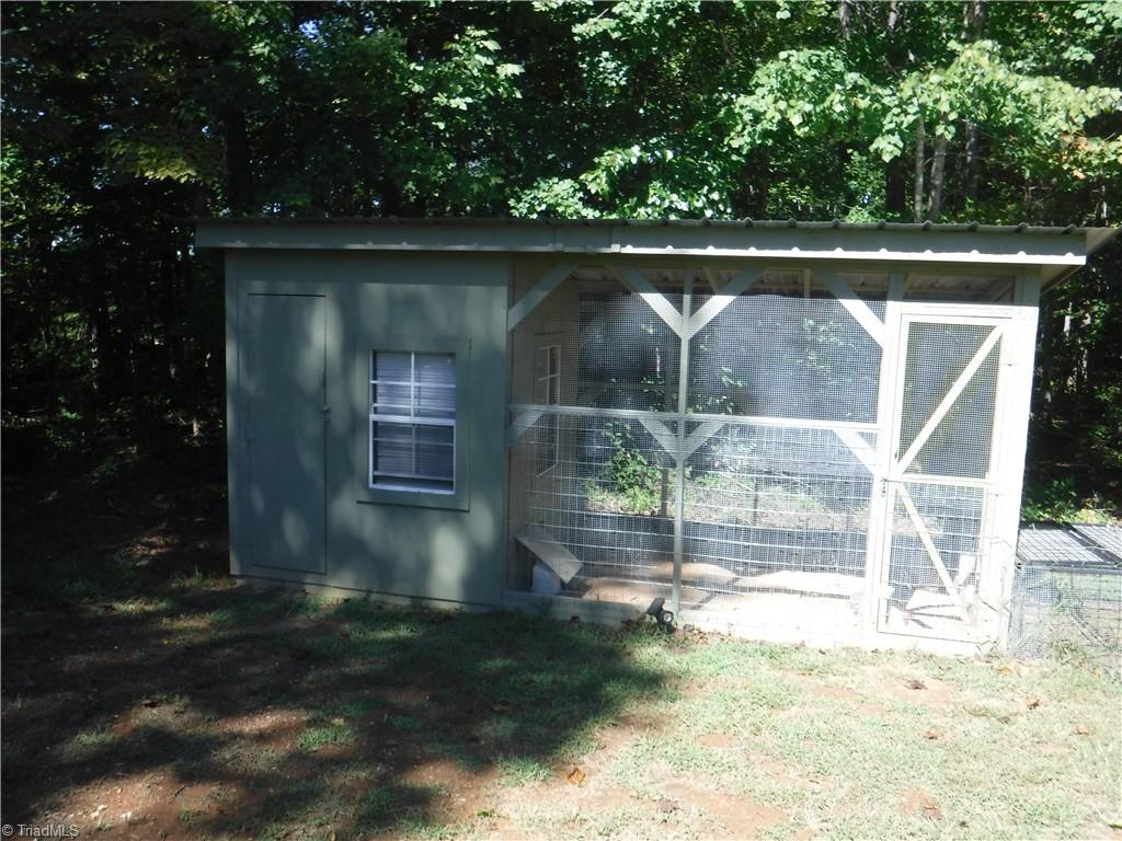 127 Keegan Lane Property Photo 8