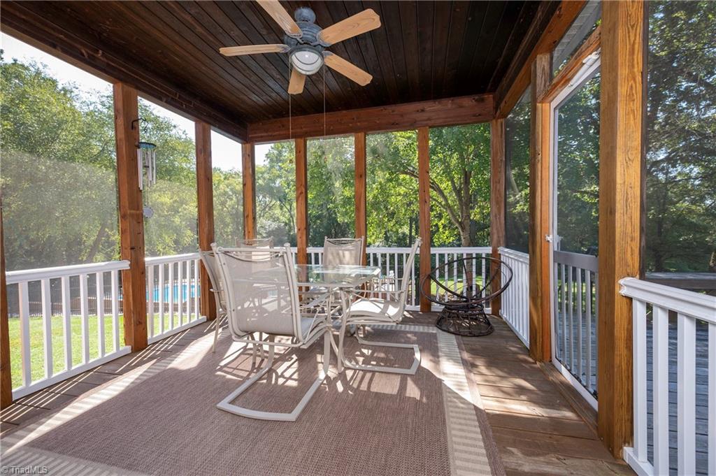 3265 Beroth Road Property Photo 10